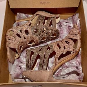 Beautiful Jessica Simpson Two Tone Suede Heels with Rhinestones - Size 7